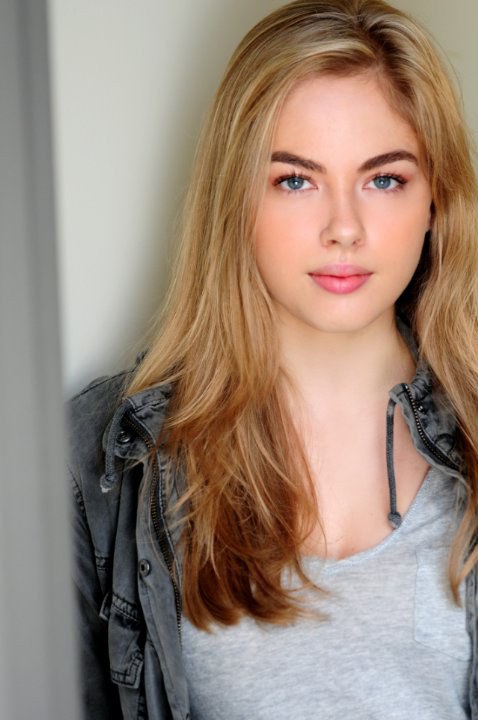 莎拉·杜格代尔 Sarah Dugdale照片