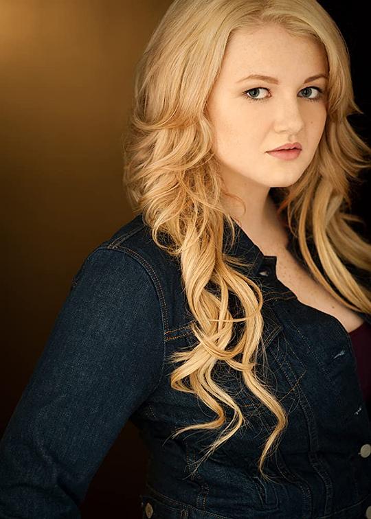 布列塔尼·霍布森 Brittany Hobson照片