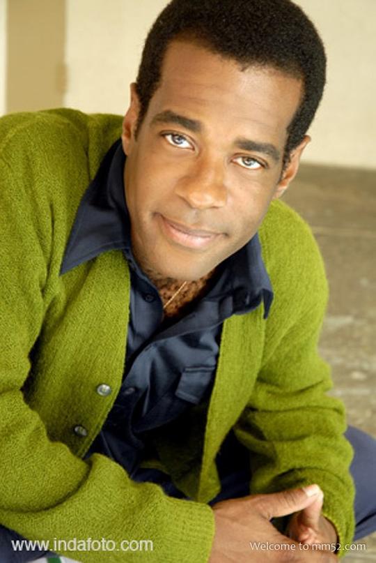 艾利克斯·迪塞尔 Alex Désert照片