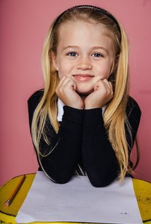 伊登·格雷斯·雷德菲尔德 Eden Grace Redfield照片