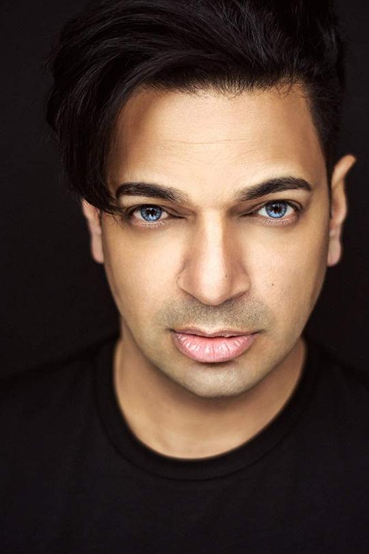 克里斯·罗根 Chris Logan照片