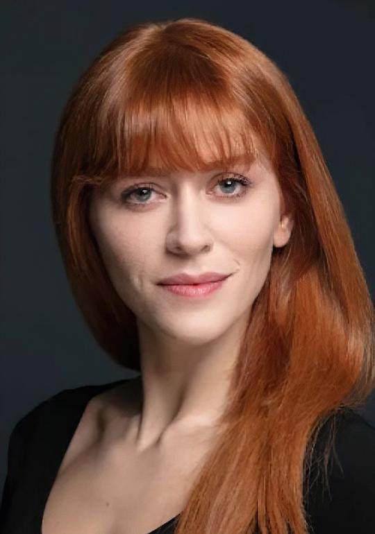 哈扎尔·图雷桑 Hazal Türesan照片