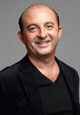 让-路易斯·巴塞罗那 Jean-Louis Barcelona照片