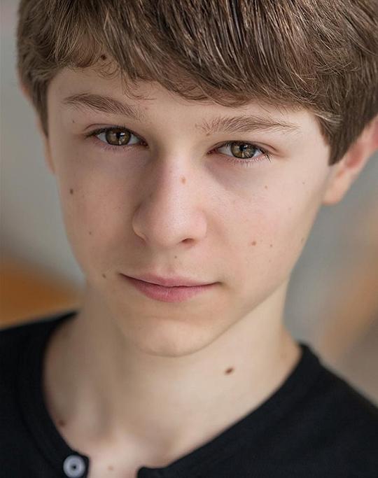 格雷厄姆·维奇尔 Graham Verchere照片