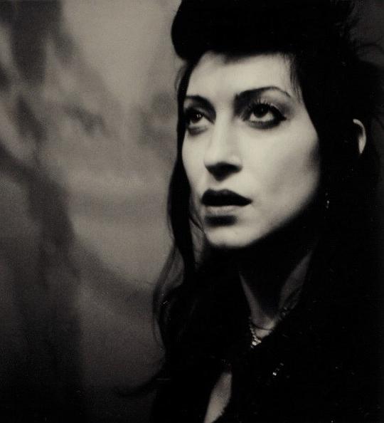 弗洛莉娅·塞吉斯蒙迪 Floria Sigismondi照片