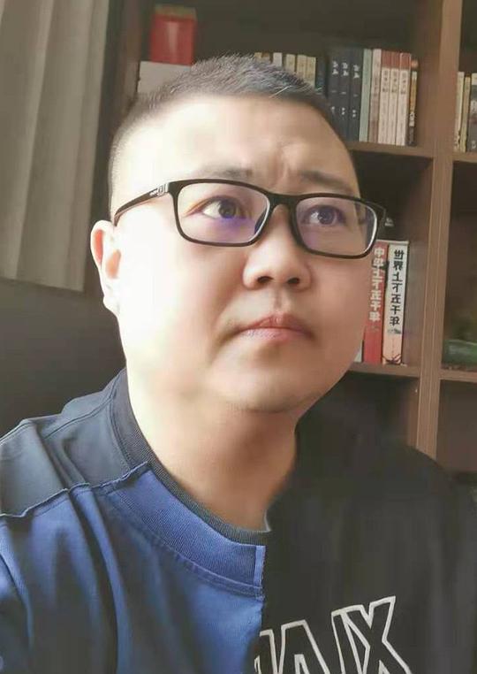 魏笑宇 Wei xiaoyu照片