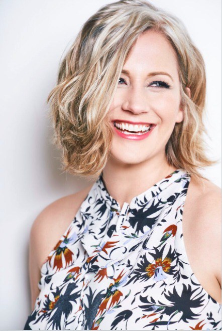 茜丝·琼斯 Cissy Jones照片