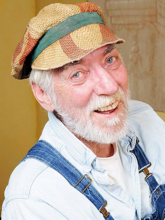 洛厄尔·兰德斯 Lowell Landes照片