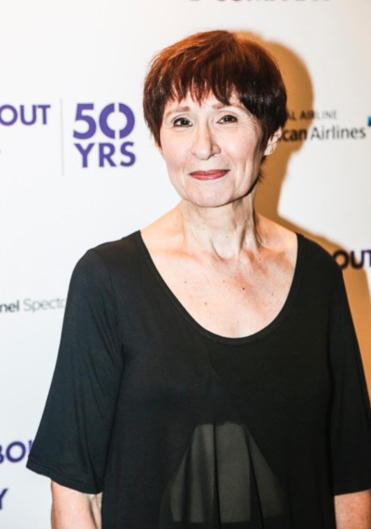 格莉妮丝·贝尔 Glynis Bell照片