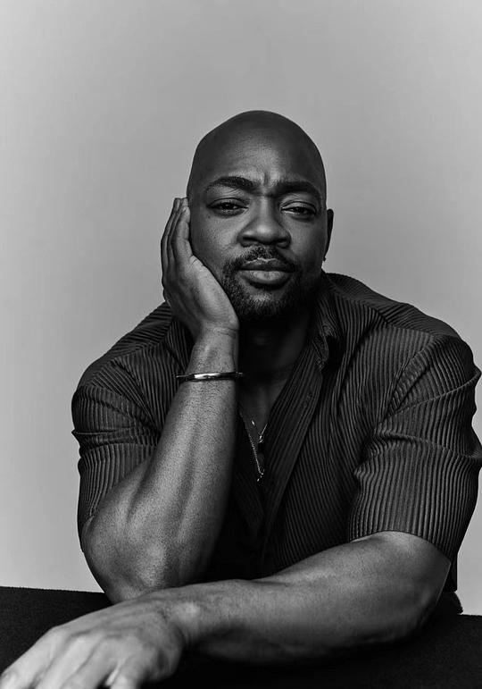 布莱恩·迈克尔·史密斯 Brian Michael Smith照片