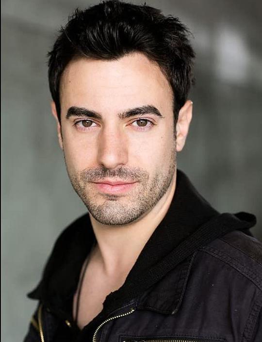 安东尼·布拉德福德 Anthony Bradford照片