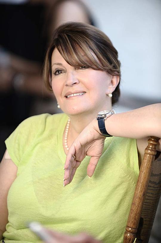 玛丽·阿皮克 Mary Apick照片