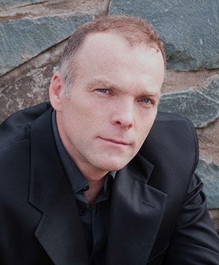 休·汤普森 Hugh Thompson照片