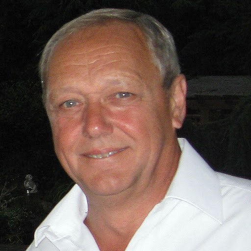 马尔科姆·博丁顿 Malcolm Boddington照片