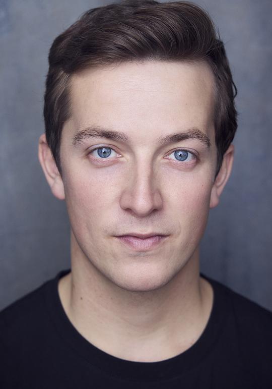 奥利弗·里奇 Oliver Ritchie照片