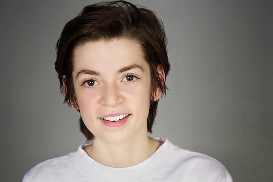 尼基·陶起亚 Nicky Torchia照片