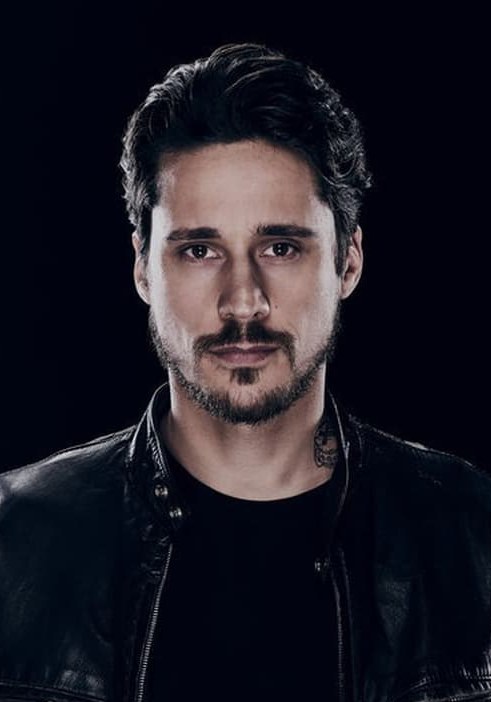 彼得·加迪尔特 Peter Gadiot照片