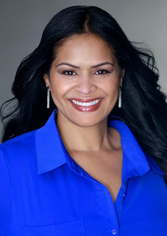 杰奎琳·阿尔蒙特 Jacqueline Almonte照片