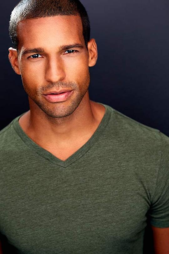 奥斯汀·迈克尔·杨 Austin Michael Young照片