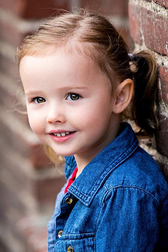 芬利·罗斯·斯莱特 Finley Rose Slater照片