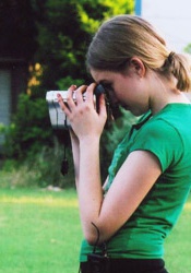 艾米丽·哈金斯 Emily Hagins照片