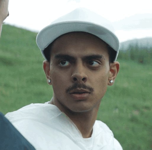 维拉吉·骏加 Viraj Juneja照片