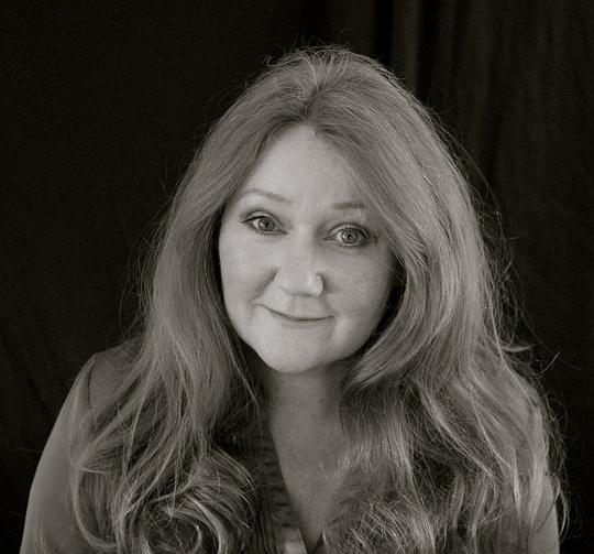 凯瑟琳·豪顿 Kathryn Howden照片