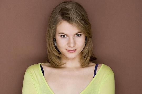 劳拉·索隆 Laura Solon照片