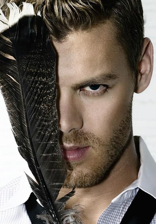 布兰登·诺曼 Brendan Norman照片