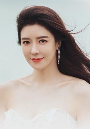 周韦彤 Cica Zhou照片