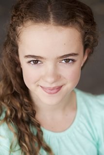 露辛达·阿姆斯特朗·霍尔 Lucinda Armstrong Hall照片