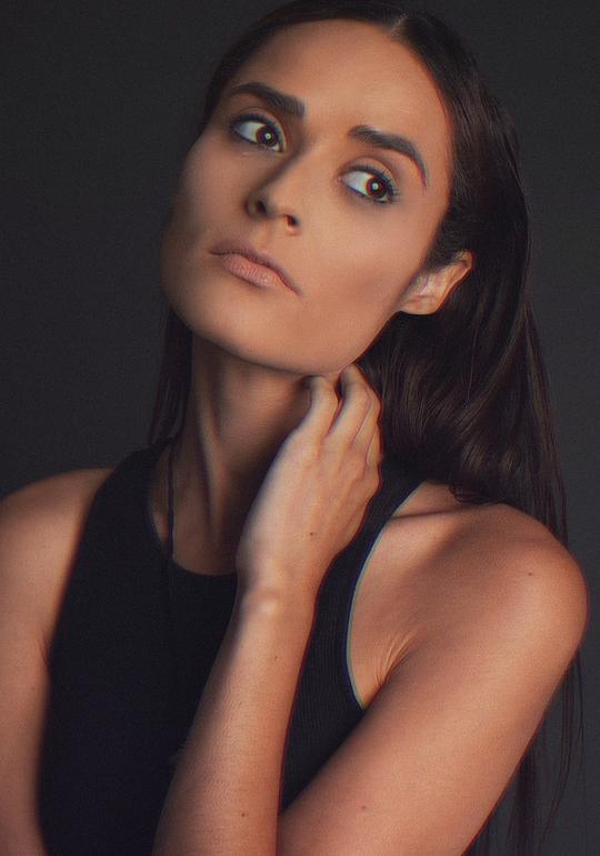 斯蒂芬妮·诺格拉斯 Stephanie Nogueras照片