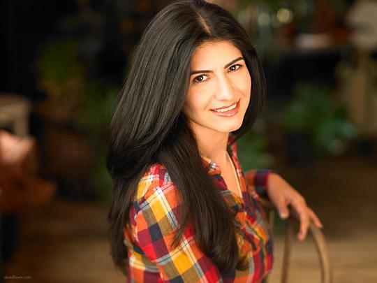 坎扎·费里斯 Kanza Feris照片