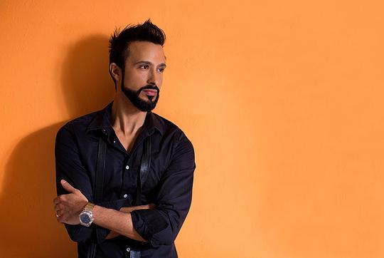 阿里·卡兹米 Ali Kazmi照片