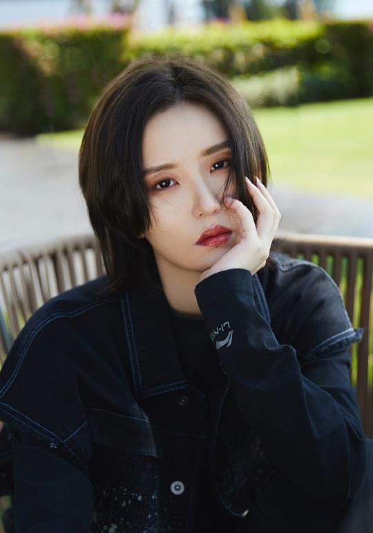 陆柯燃 K LU照片