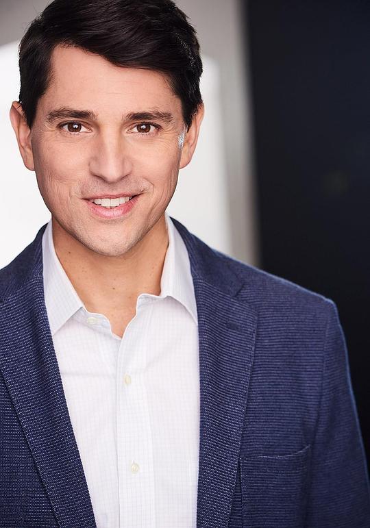 尼克·达歌斯托 Nicholas D'Agosto照片