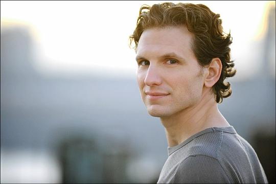 塞巴斯蒂安·阿塞勒斯 Sebastian Arcelus照片