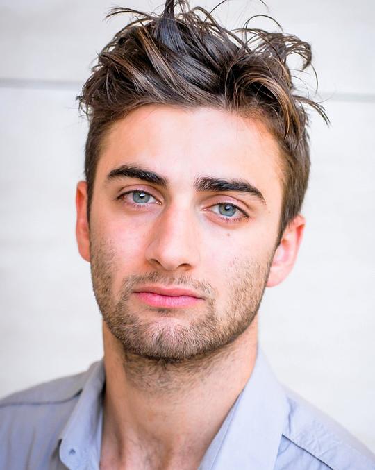 迪牟诺罗凯茨 Themo Melikidze照片