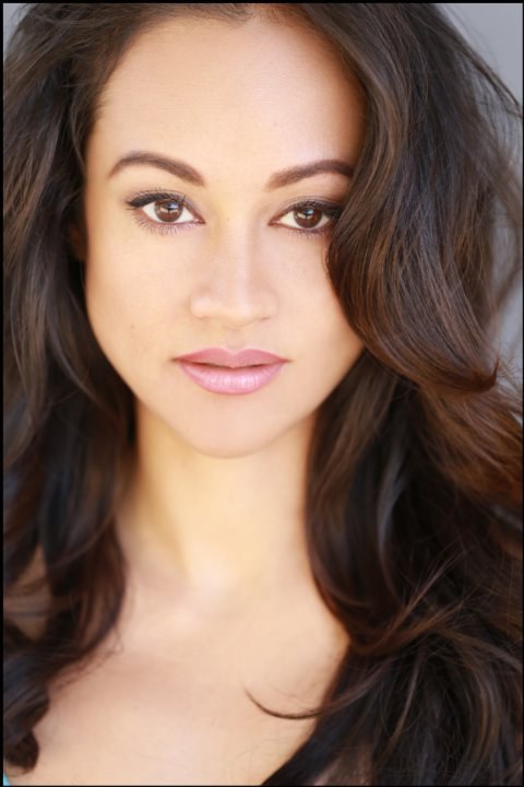 Samantha Esteban照片