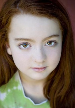 派珀·麦肯锡·哈里斯 Piper Mackenzie Harris照片