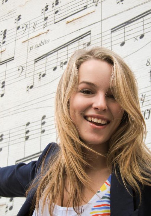 布丽奇·门德勒 Bridgit Mendler照片