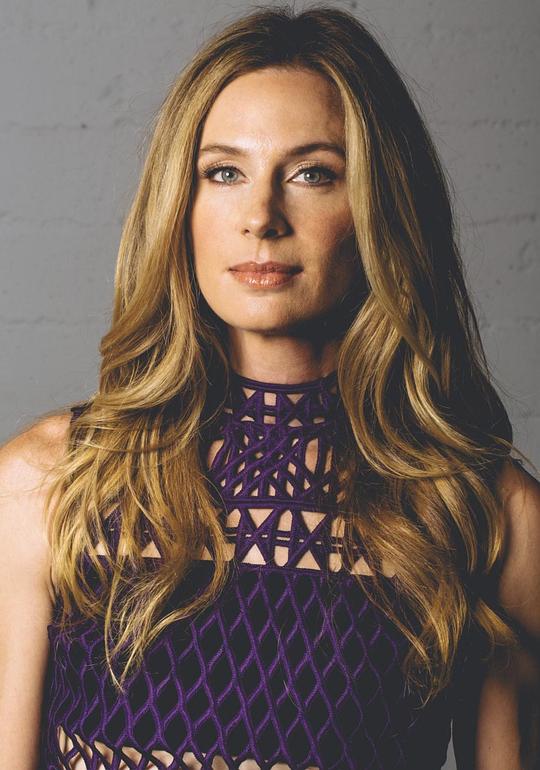 安妮·达德克 Anne Dudek照片