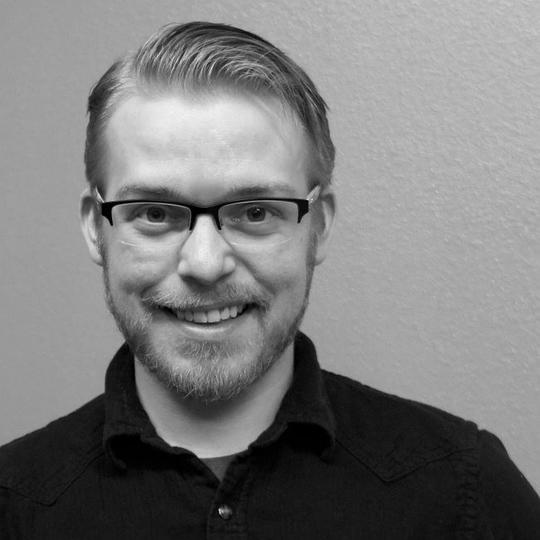 伊恩·麦康纳 Ian McConnel照片