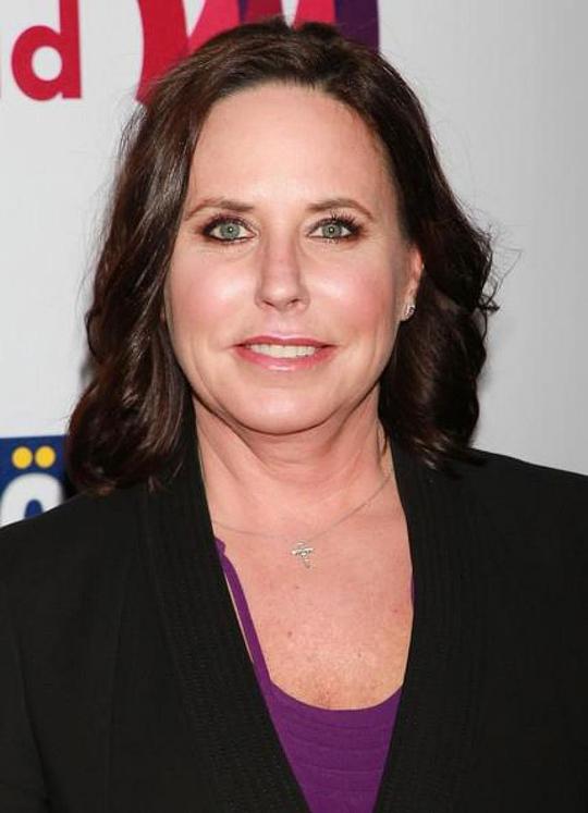 I·马琳·金 I. Marlene King照片