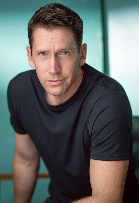 肖恩·琼斯 Shaine Jones照片