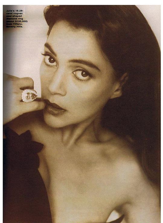 朱莉·卡门 Julie Carmen照片