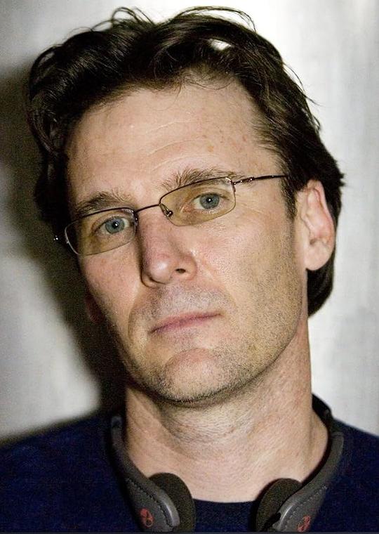 丹尼尔·麦里克 Daniel Myrick照片