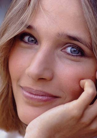 海伦娜·赛加拉 Hélène Ségara照片