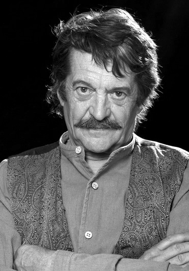 鲍拉日·高尔科 Balázs Galkó照片