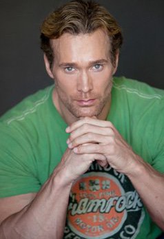 迈克尔·奥赫恩 Michael O'Hearn照片